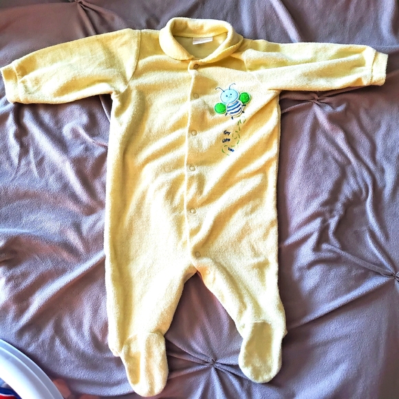 Carter's Other - Adorable bee onesie 🐝